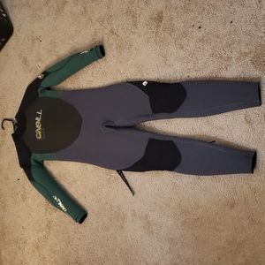 Youth Size 14/Peitite Woman O'NeILL Wetsuit 2/3 Thickness Grey, Black & Green